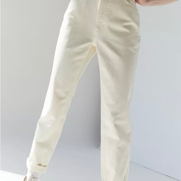 BDG mom high rise beige jeans size 26 - Picture 1 of 9
